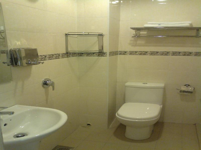 Hotel Desaria Петалинг-Джая Экстерьер фото