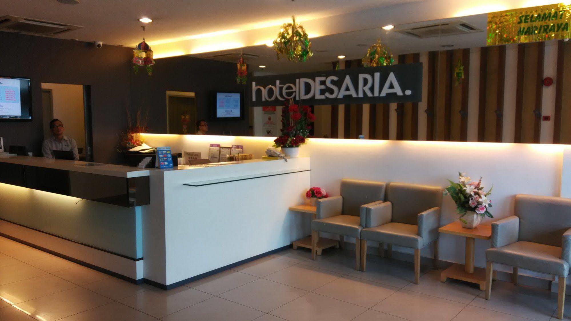 Hotel Desaria Петалинг-Джая Экстерьер фото