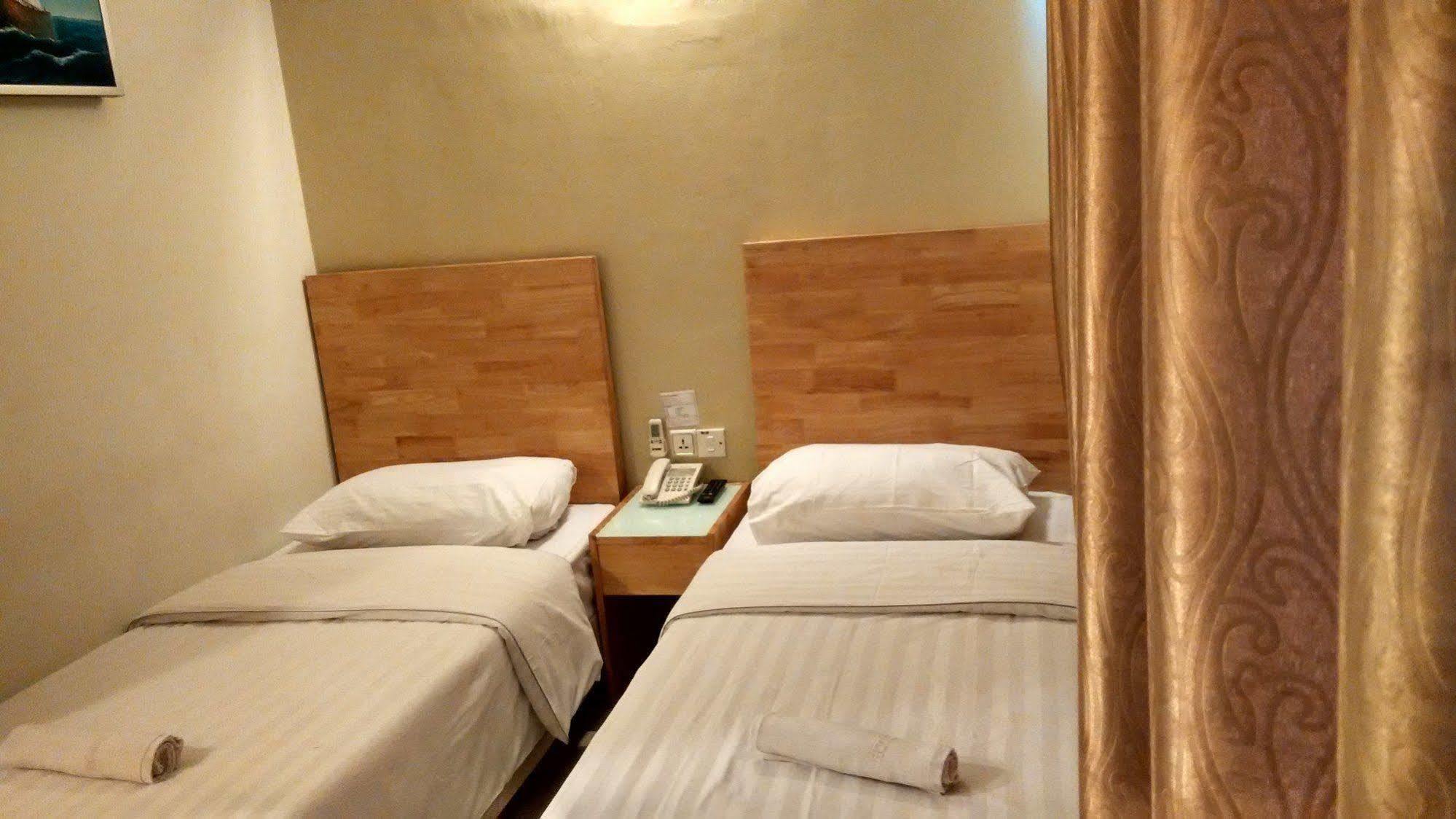 Hotel Desaria Петалинг-Джая Экстерьер фото
